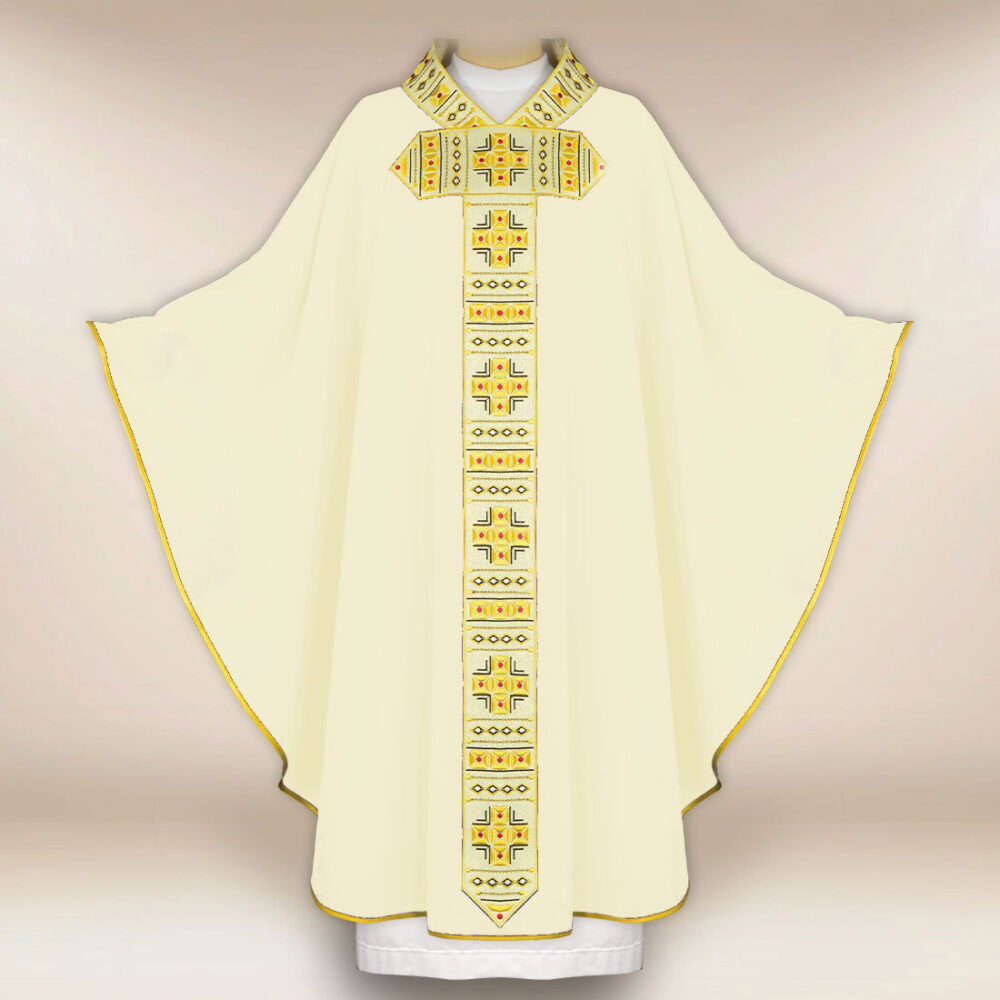 Casula sacerdotale ricamata ecru