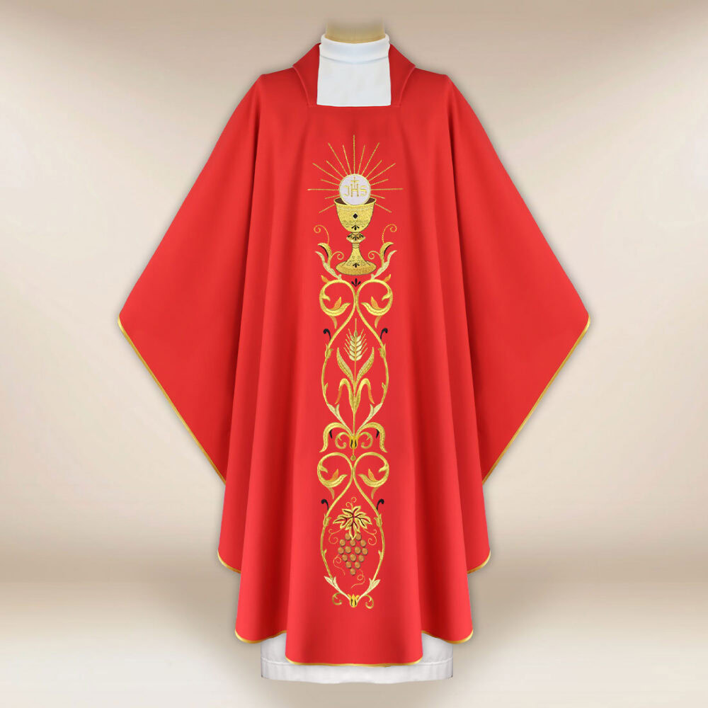 Bellissima casula sacerdotale ricamata rossa con motivo del calice