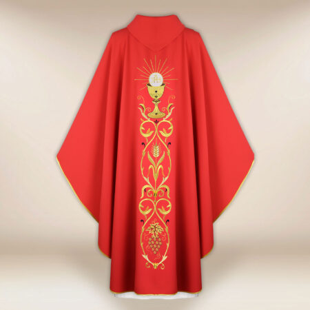 Bellissima casula sacerdotale ricamata rossa con motivo del calice