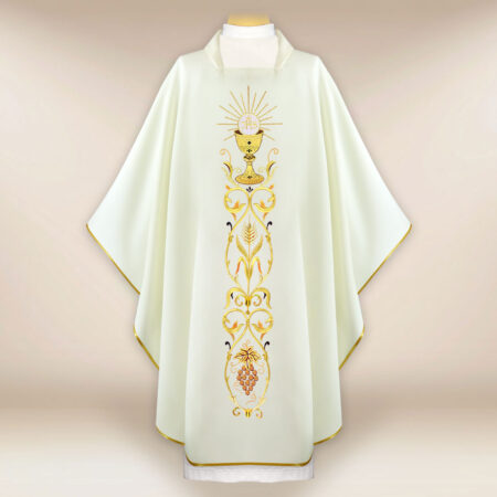 Bellissima casula sacerdotale ricamata ecru con motivo del calice