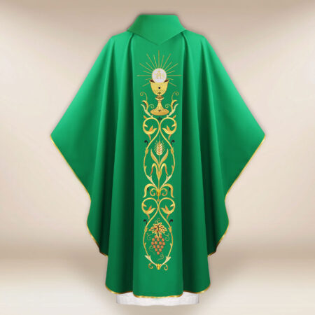 Bellissima casula sacerdotale ricamata verde con motivo del calice