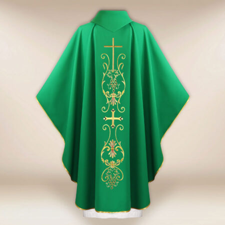 Ornat liturgiczny z motywem krzyża