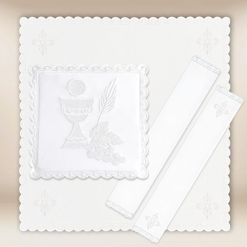 Servizio da messa bianco Servizio da messa bianco