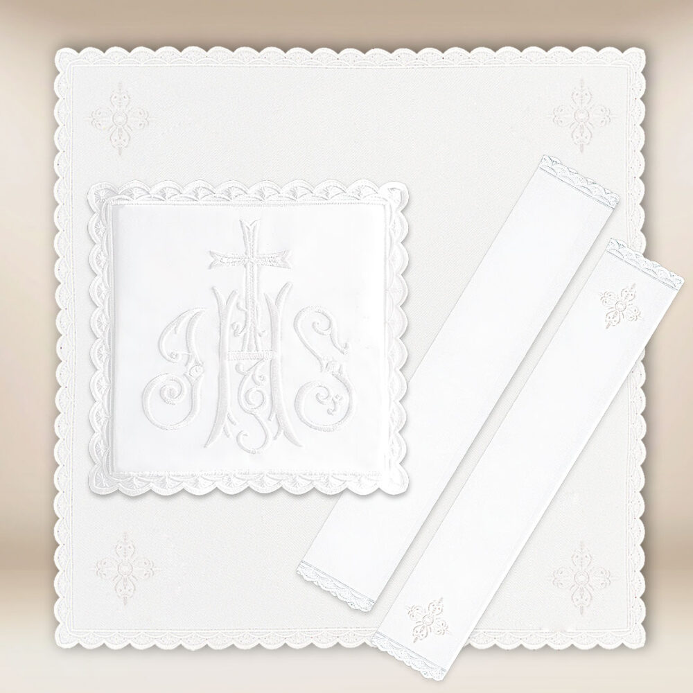 Servizio da messa bianco Servizio da messa bianco