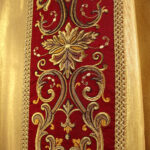 Casula sacerdotale in seta ricamata