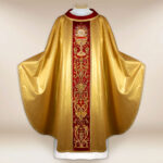 Casula sacerdotale in seta ricamata