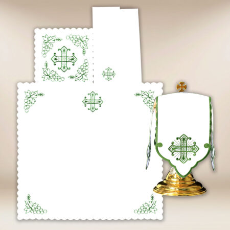 Servizio da messa ricamato verde
