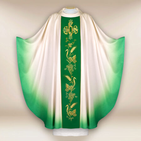 Casula con fascia verde IHS